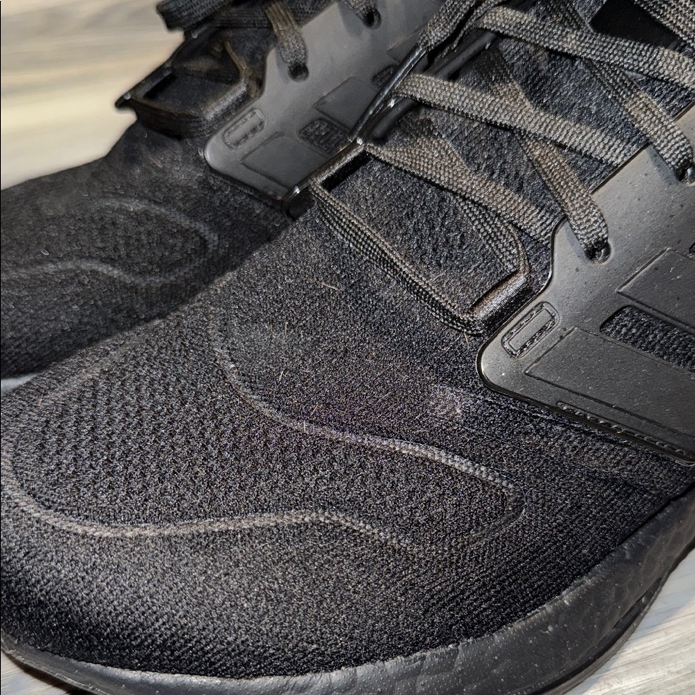 Adidas Black Sneakers Modern Athletic Design View 3